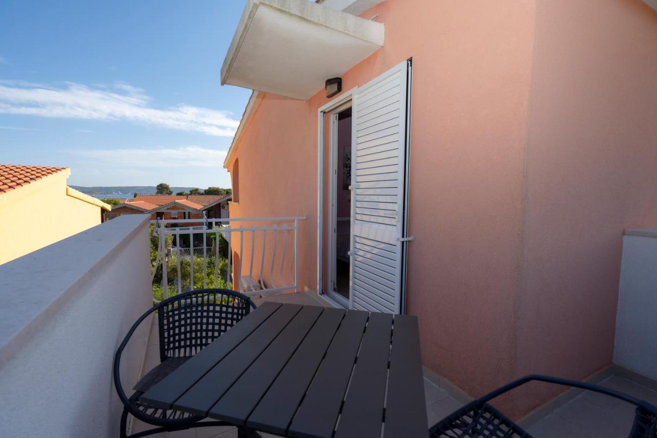 Seaview & Balcony Apartment Petra Jadrija Bagian luar foto