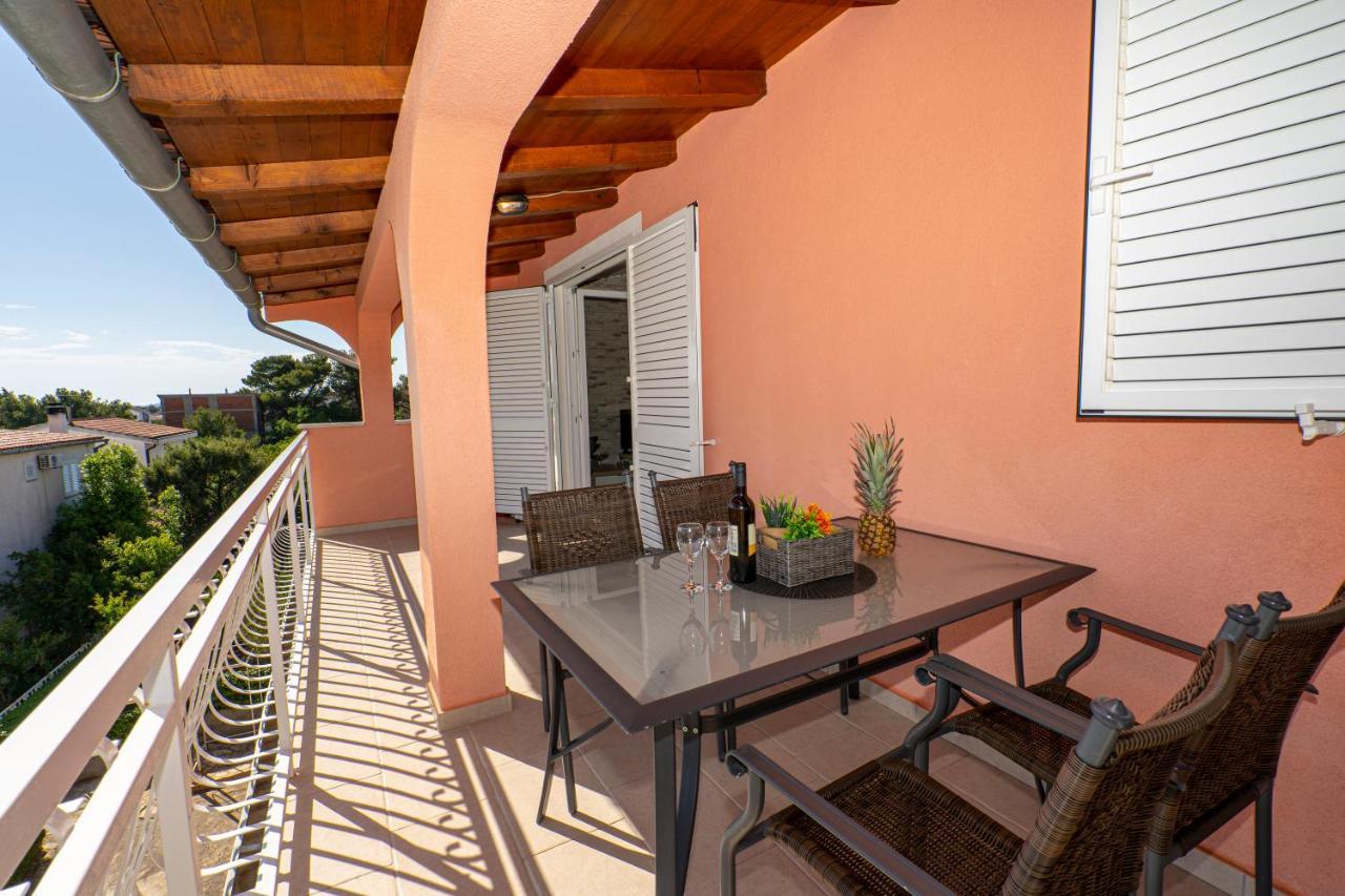 Seaview & Balcony Apartment Petra Jadrija Bagian luar foto