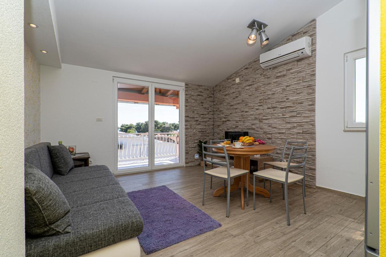 Seaview & Balcony Apartment Petra Jadrija Bagian luar foto